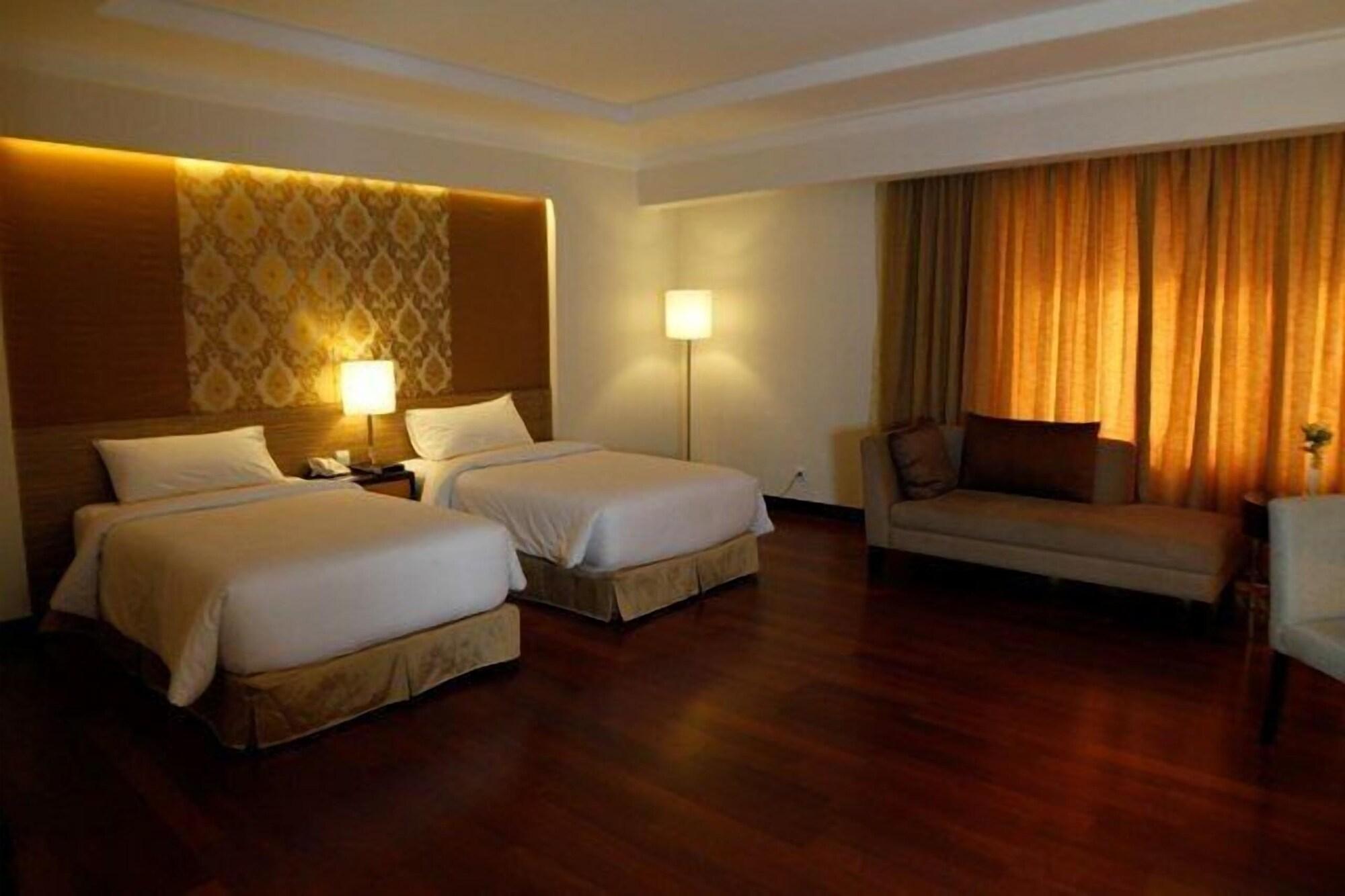 Premier Basko Hotel Padang  Eksteriør billede